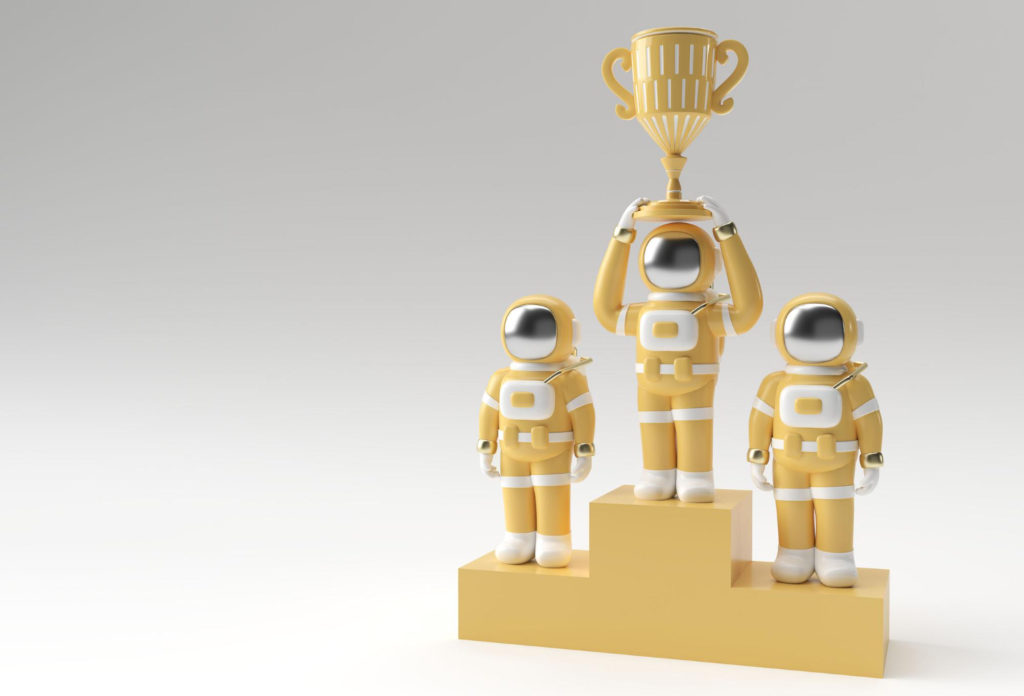 rendu 3d d'astronautes sur un podium, le premier soulève un trophée